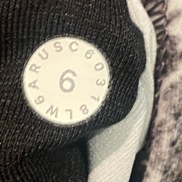 Lululemon Wunder Under Crop (High-Rise) *Full-On Luxtreme 21" EUC - Picture 7 of 14